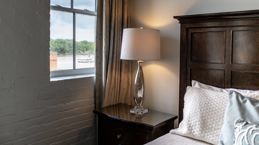 Olde Harbour Inn room with river view.pg