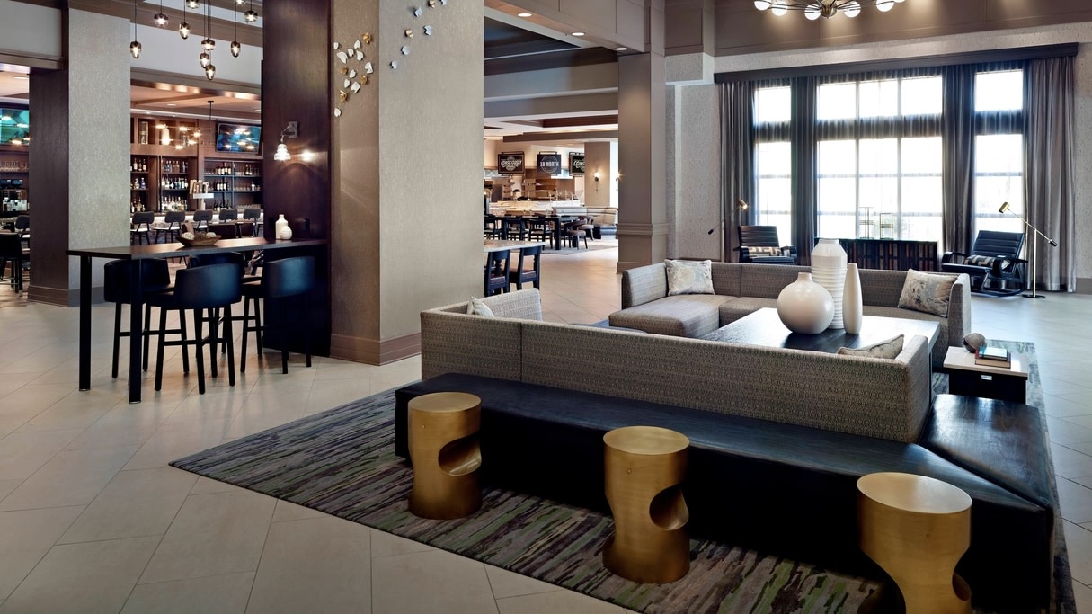 Atlanta Marriott Alpharetta lobby and bar at one of the best luxury hotels in Alpharetta GA